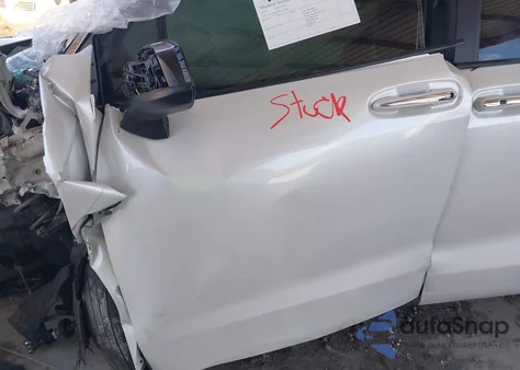 2024 Toyota Sienna Xle z USA, uszkodzony, nr VIN 5TDYRKEC9RS191094